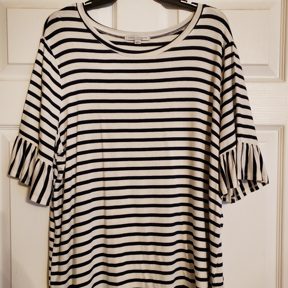 Trendy top by Green Envelope